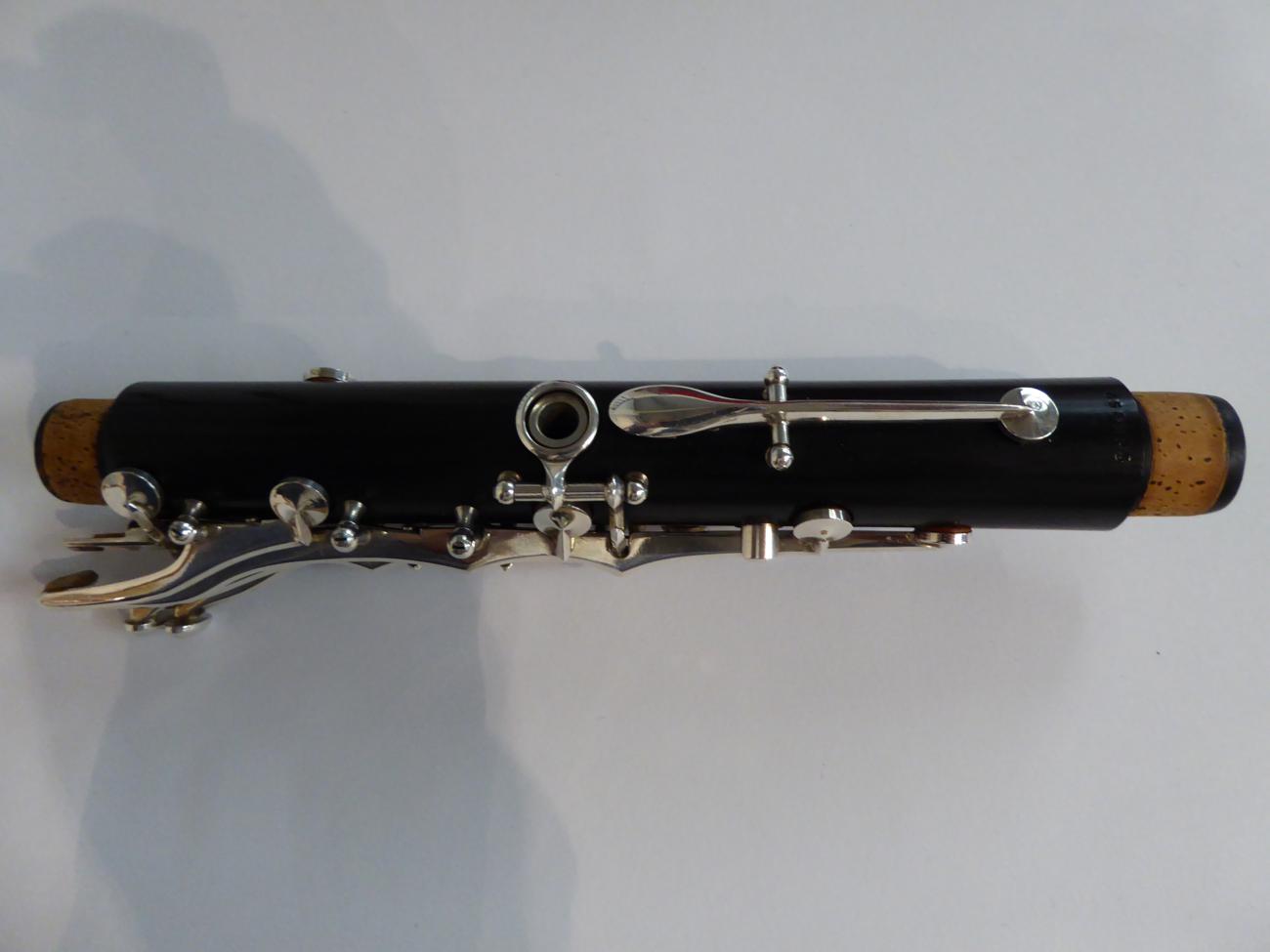 Boosey & Hawkes Symphony 1010 Clarinet with original barrel and No.2 B&H 1010 mouthpiece, fitted - Image 9 of 12