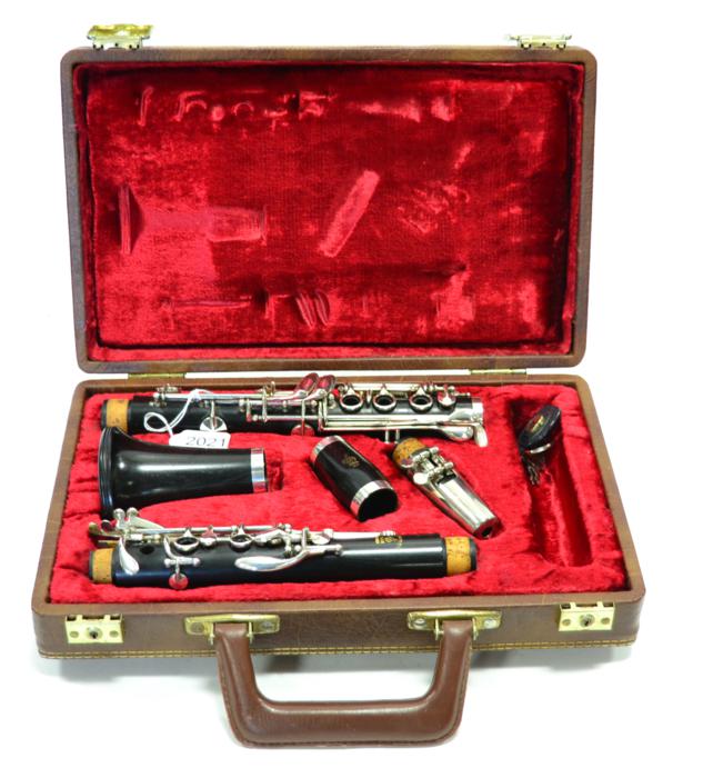 Boosey & Hawkes Symphony 1010 Clarinet with original barrel and No.2 B&H 1010 mouthpiece, fitted