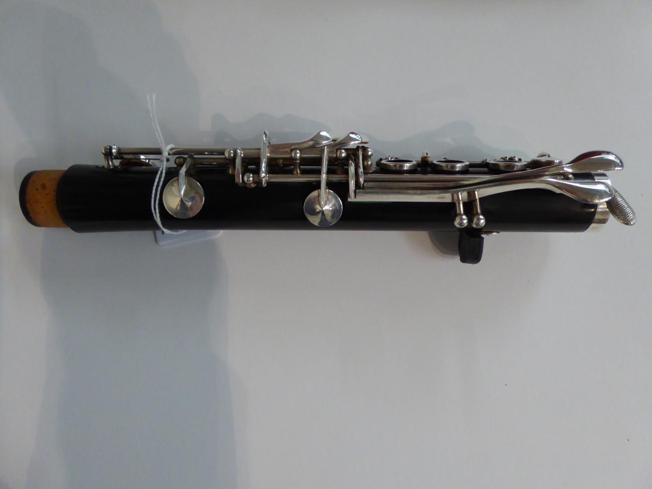 Boosey & Hawkes Symphony 1010 Clarinet with original barrel and No.2 B&H 1010 mouthpiece, fitted - Image 11 of 12