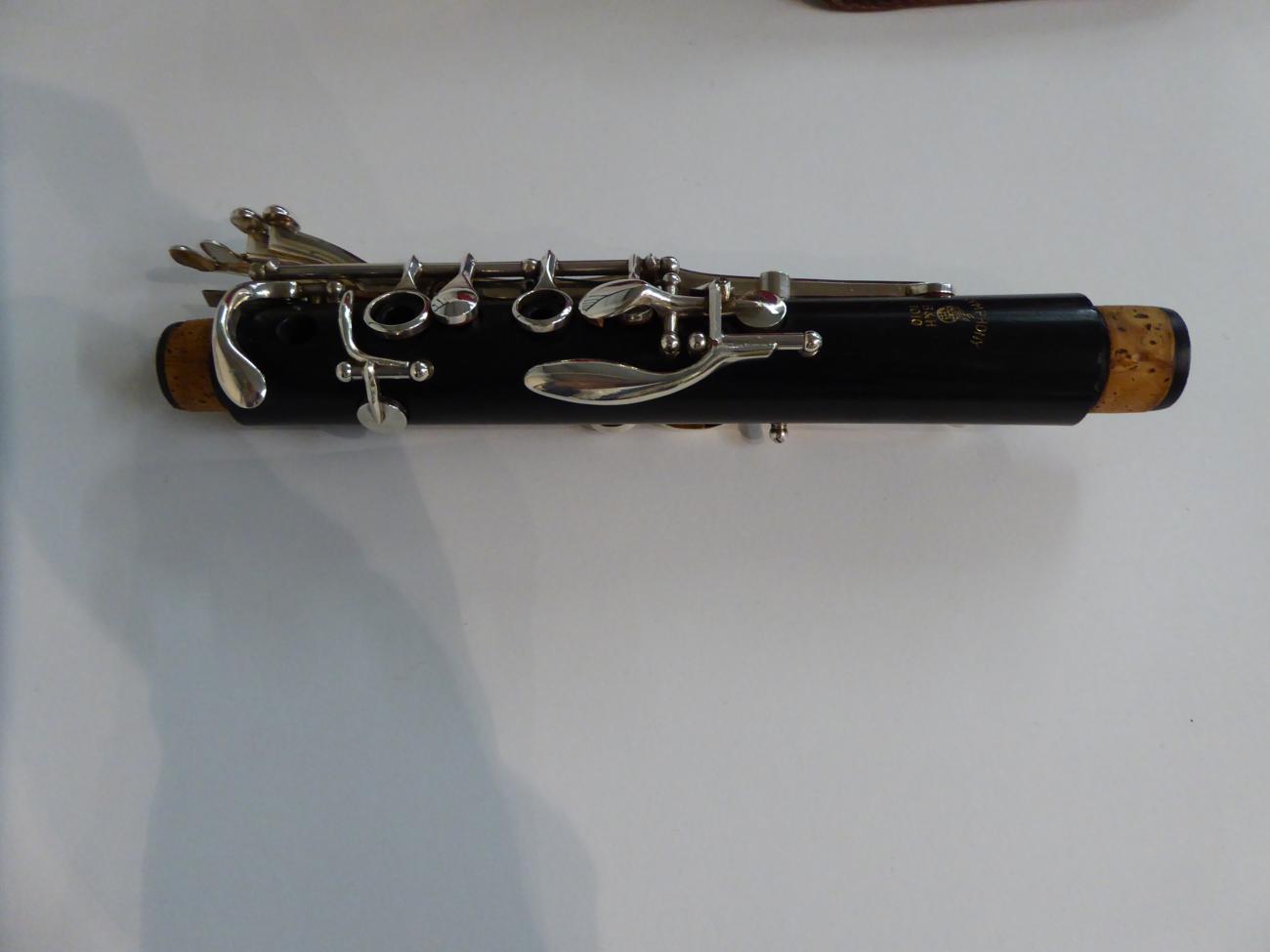 Boosey & Hawkes Symphony 1010 Clarinet with original barrel and No.2 B&H 1010 mouthpiece, fitted - Image 10 of 12