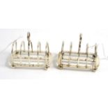 A pair of silver toast racks, London, 1905, by T.B. (2)