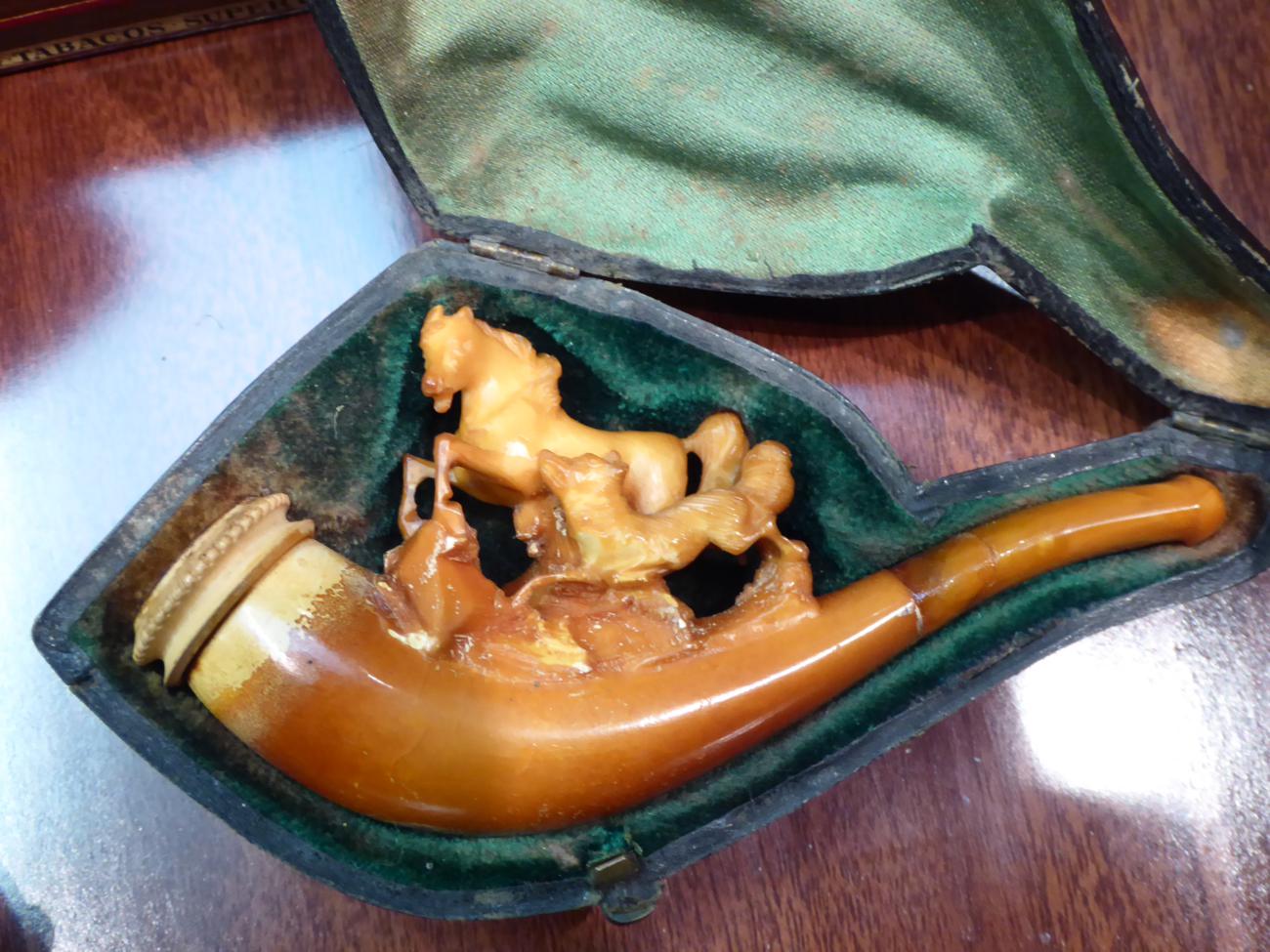 Collection of cased pipes and assorted smoking related items - Image 3 of 8