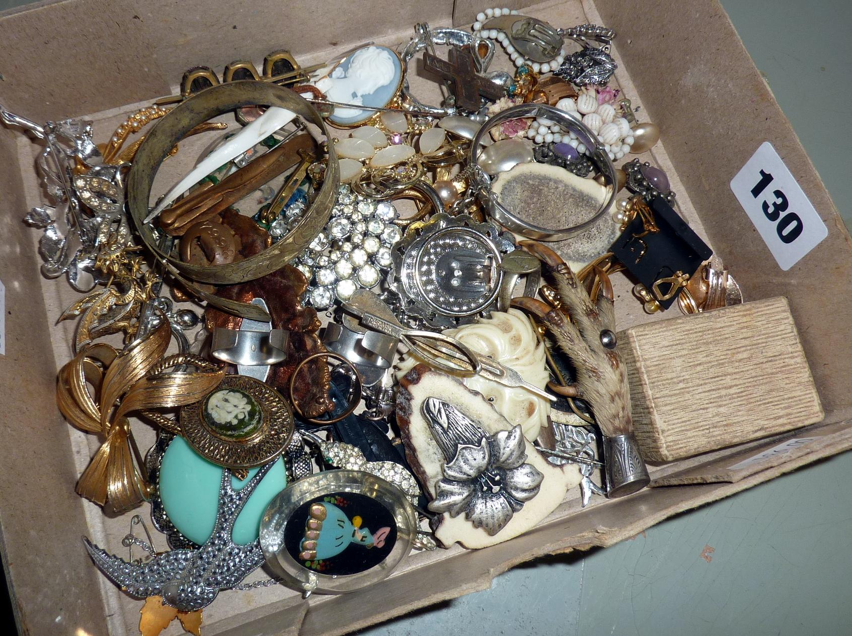 Box of assorted costume jewellery, including a silver mounted grouse foot