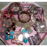 Assorted costume jewellery, mainly bracelets