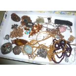 Assorted vintage costume jewellery