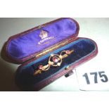 9ct gold bar brooch set with seed pearls and amethysts, Chester 1920