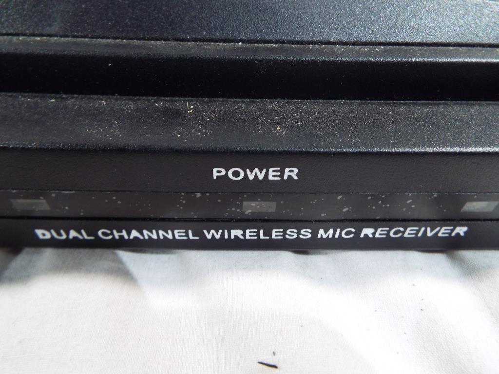 A dual channel wireless mike receiver, two dynamic wireless microphones, - Image 2 of 2