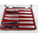 Set of six hallmarked silver handled knives in fitted Viners box, Sheffield assay 1960,