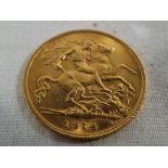 A George V gold Half Sovereign - Est £80 - £100