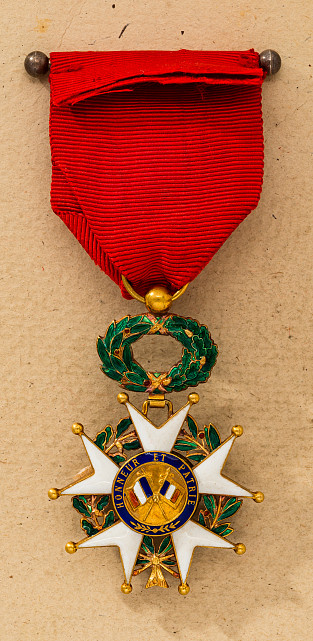 FOREIGN ORDERS & DECORATIONS - FRANCE - Order of the Legion of Honour : French Legion of Honor 3rd - Image 2 of 2
