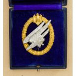 GERMAN REICH 1933 - 1945 - ARMY AWARDS & DECORATIONS : Cased Army Paratrooper Badge. Unmarked as