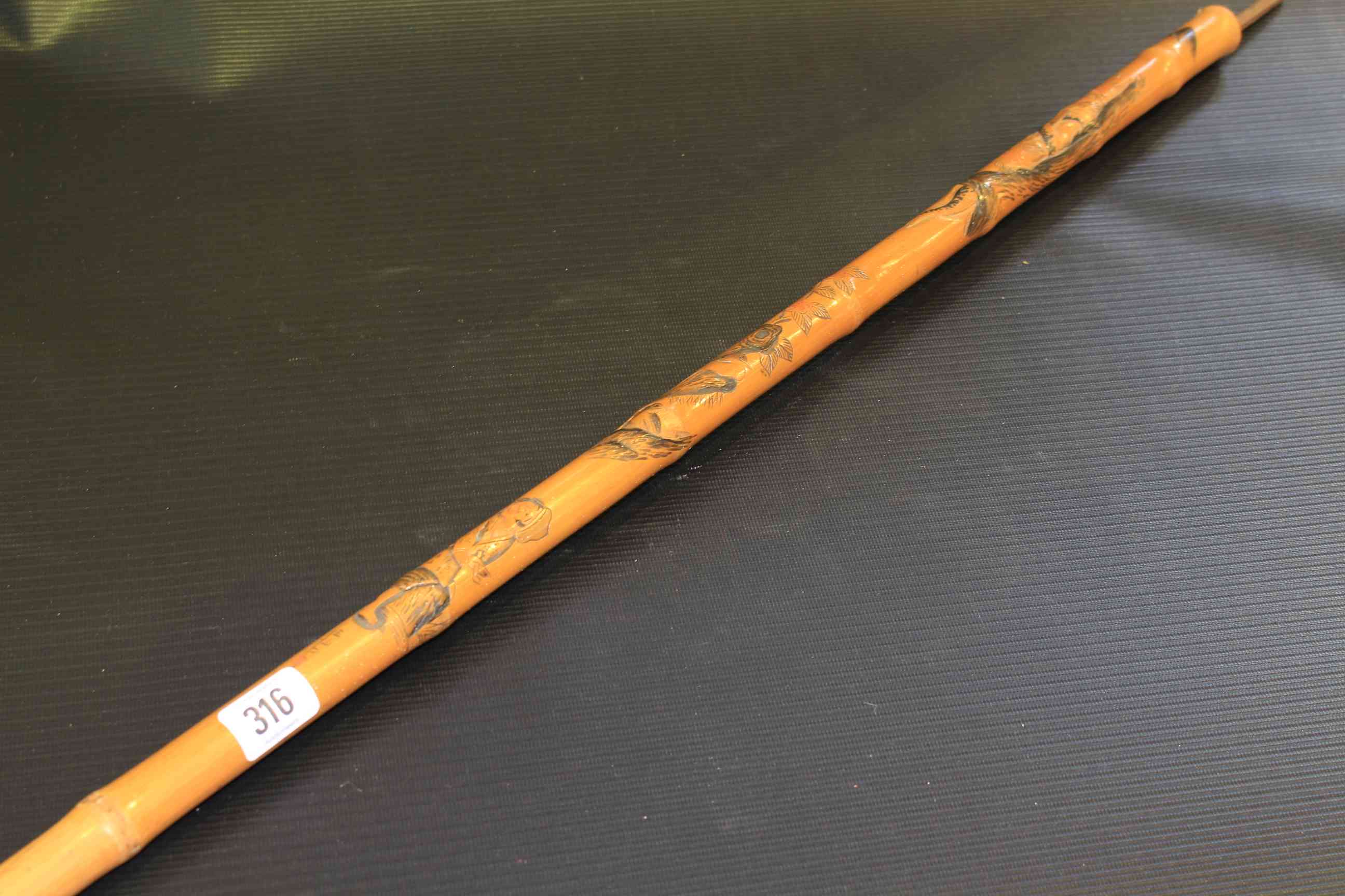 Japanese carved dagger stick (a/f)