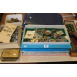 Large collection of military badges, buttons, ribbons, Christmas 1914 tins,