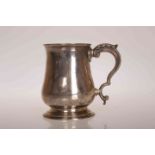 A GEORGE III SILVER TANKARD, maker W.