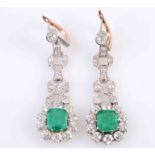 A PAIR OF DIAMOND AND EMERALD EARRINGS,