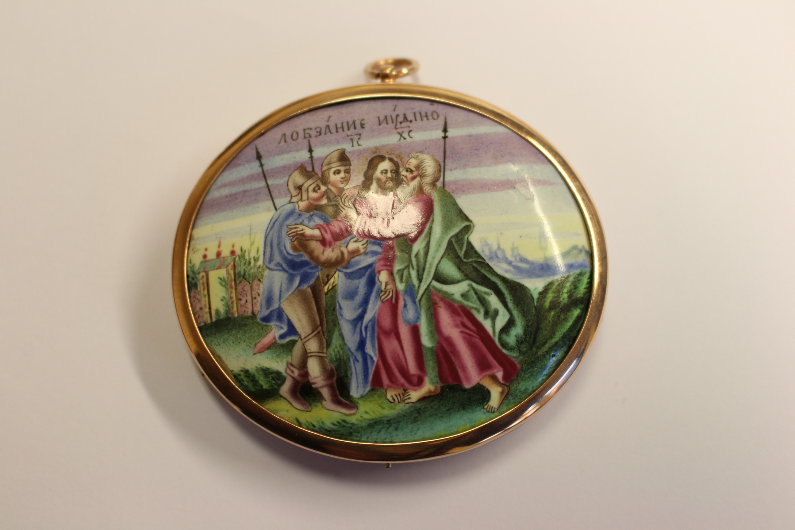 A DOUBLE SIDED ENAMEL MINIATURE PAINTED WITH SCENES FROM THE PASSION OF CHRIST, - Bild 3 aus 3