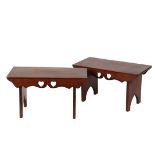 PAIR OF MAHOGANY FOOTRESTS - Pair of Small Stools in select mahogany, first half of 19th c.,