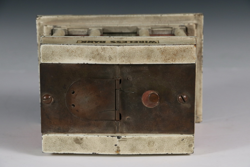 MECHANICAL BANK - "Wireless Bank" Battery Operated Bank by John Hugo Mfg. Co., New Haven, CT, in - Image 4 of 4