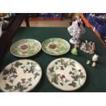 Two pairs of Victorian floral wall plates,