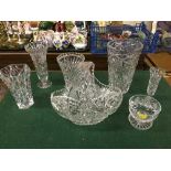 A tray of assorted crystal vases,