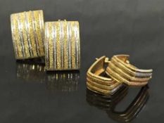 Two pairs of textured two-tone 18ct gold earrings, 9.5g.