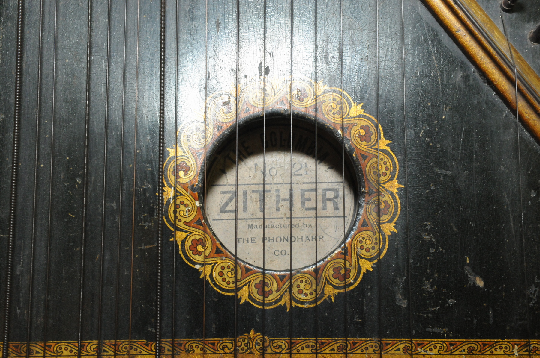 The Columbia No. 21 zither manufactured by The Phonoharp Co. - Image 2 of 3