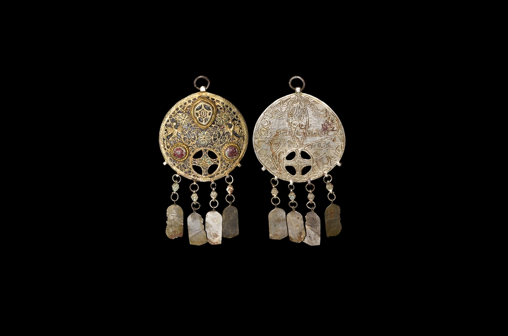 Byzantine Gilt Enamelled and Jewelled Pendant - Image 2 of 2