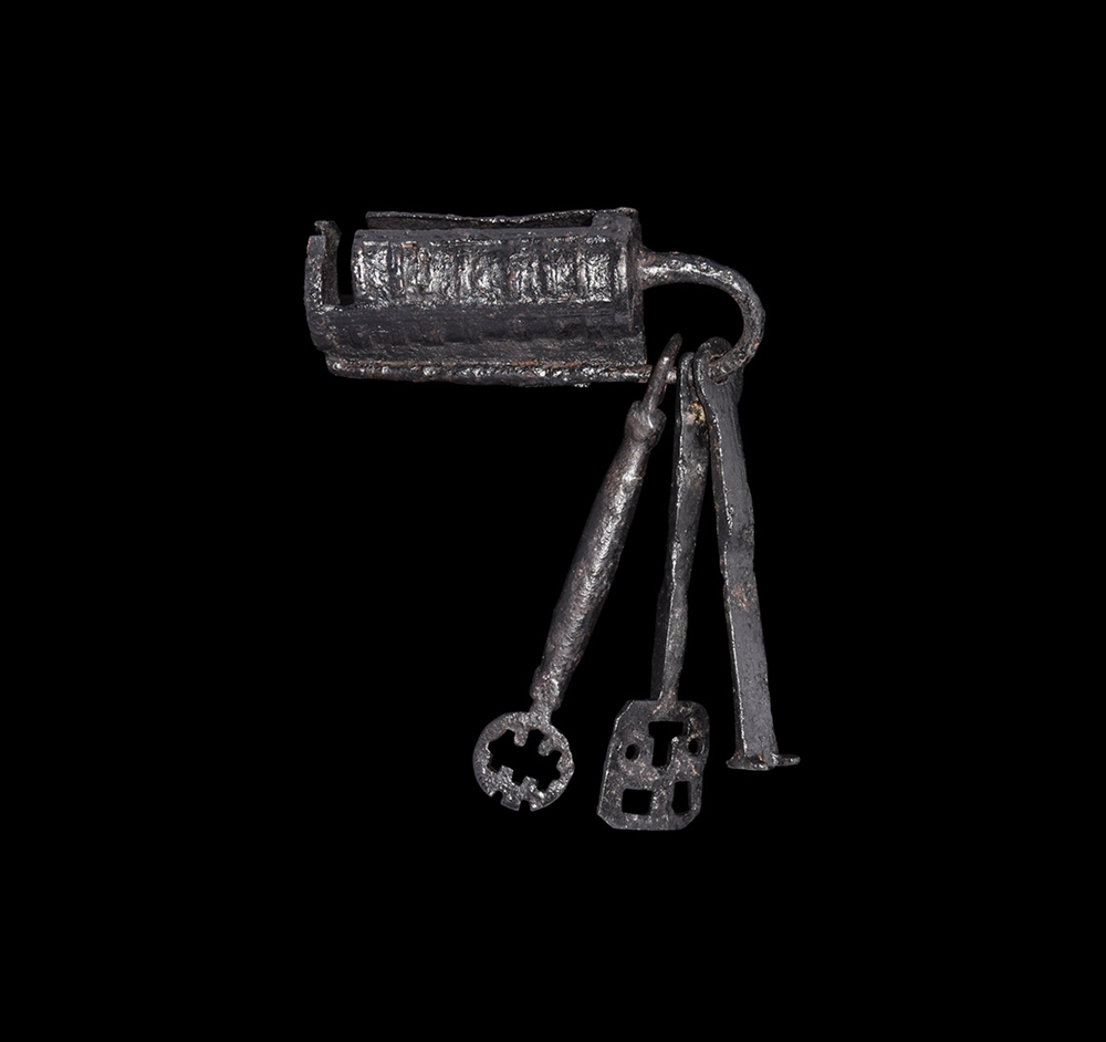 Viking Lock and Keys Set - Image 2 of 2