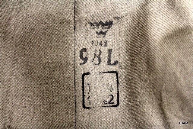 A WW2 1942 dated Swedish Army jacket & trousers - Image 5 of 9