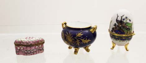 A mixed tray of dressing table items - Image 6 of 7