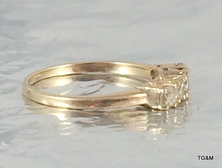 10ct Gold ladies diamond 5 stone ring approx 0.4ct size M - Image 2 of 5