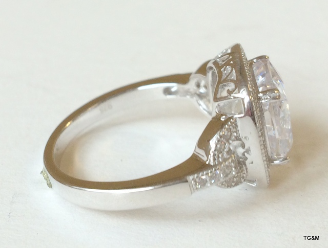 A silver and large cz dress ring - Image 2 of 5