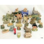 A mixed selection of David Winter, Lilliput Lane and other houses