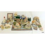 A mixed selection of David Winter, Lilliput Lane and other houses