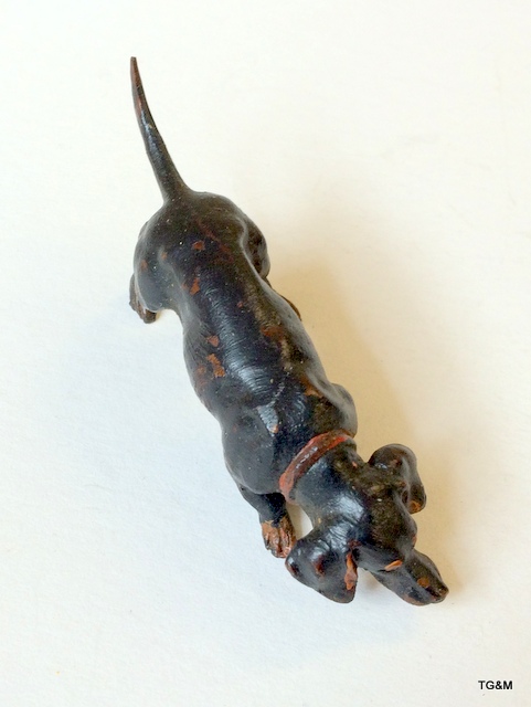 A cold painted bronze dog - Image 3 of 5