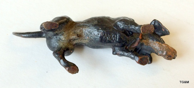 A cold painted bronze dog - Image 4 of 5