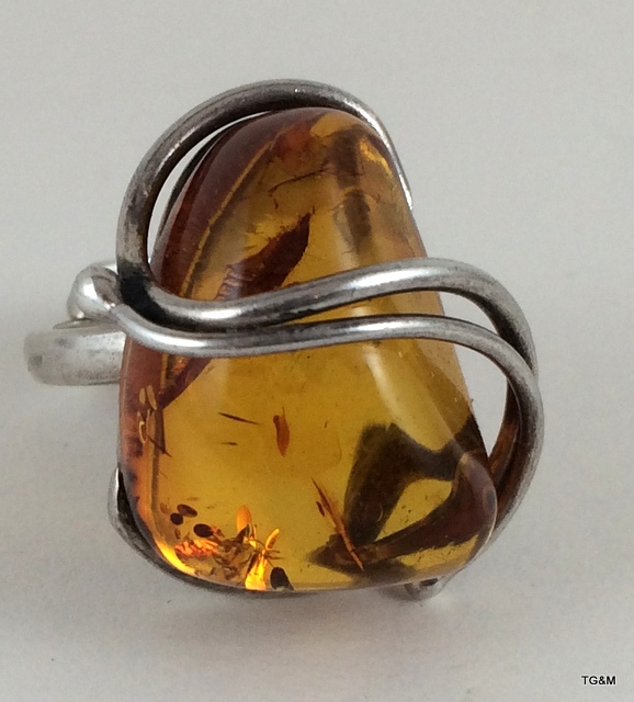 Silver amber ring size O 12gm