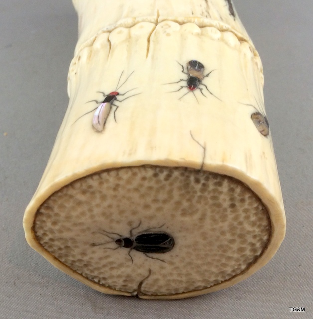 Carved ivory wrist rest in the form of a section of bamboo with Shibayama insect decoration in - Image 3 of 10