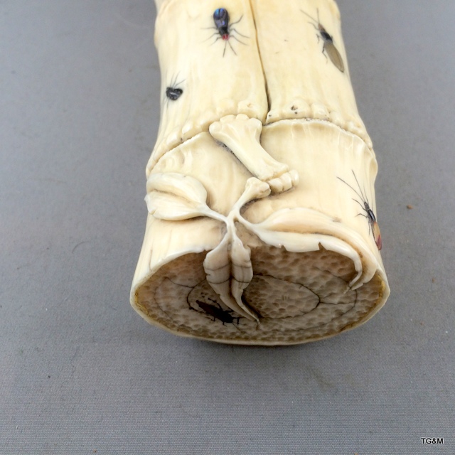 Carved ivory wrist rest in the form of a section of bamboo with Shibayama insect decoration in - Image 5 of 10