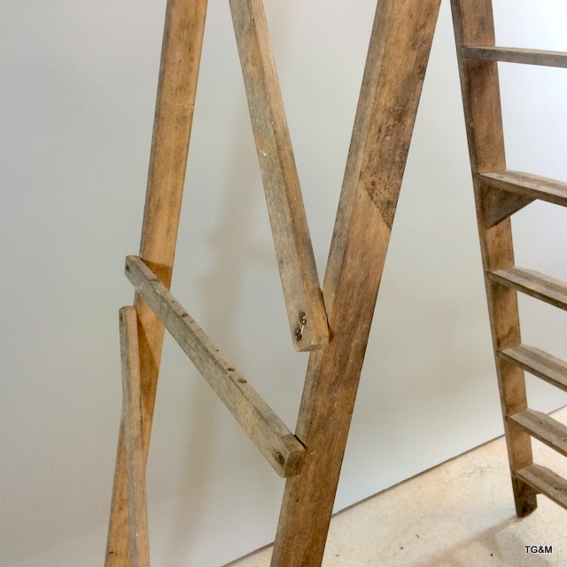 A vintage painters ladder with a pot step 190cm high - Image 4 of 4