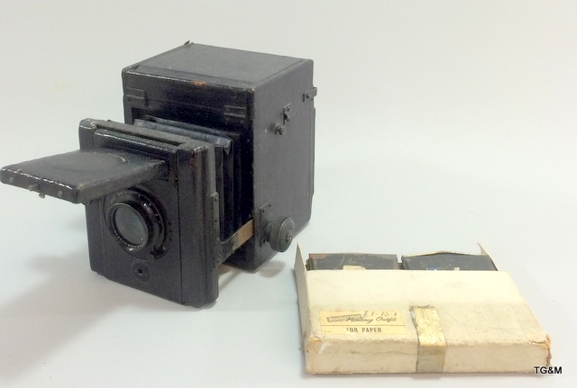 A plate camera with plates with Zeiss Triotar lens