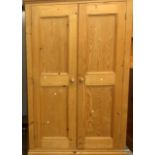 A pine 2 door low wardrobe 160 x 95 x 60cm