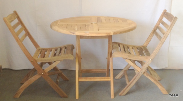 Round garden table with two chairs