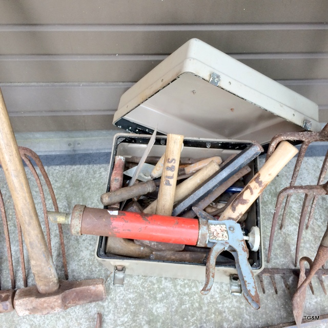 Miscellaneous tools to include BR ballast shovel, rail sledge hammer and BR small tools - Image 2 of 8