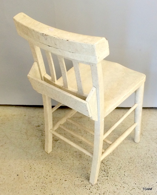 Painted white chair, 3 legged milking stool and a painted kitchen stool - Image 6 of 6