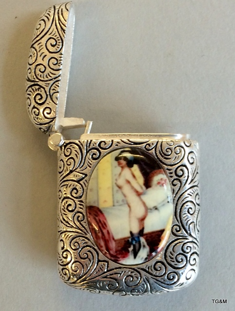 A silver plated vesta case with nude images - Image 3 of 4