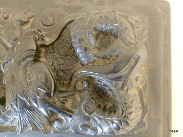 Chinese hardstone ink cover carved with enamelled dragons. 5 x 22 x 13cm - Image 4 of 5