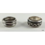 A silver pair mans rings size w