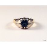 An 18ct gold/platinum gents sapphire ring size V