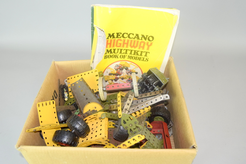 Mixed Meccano items